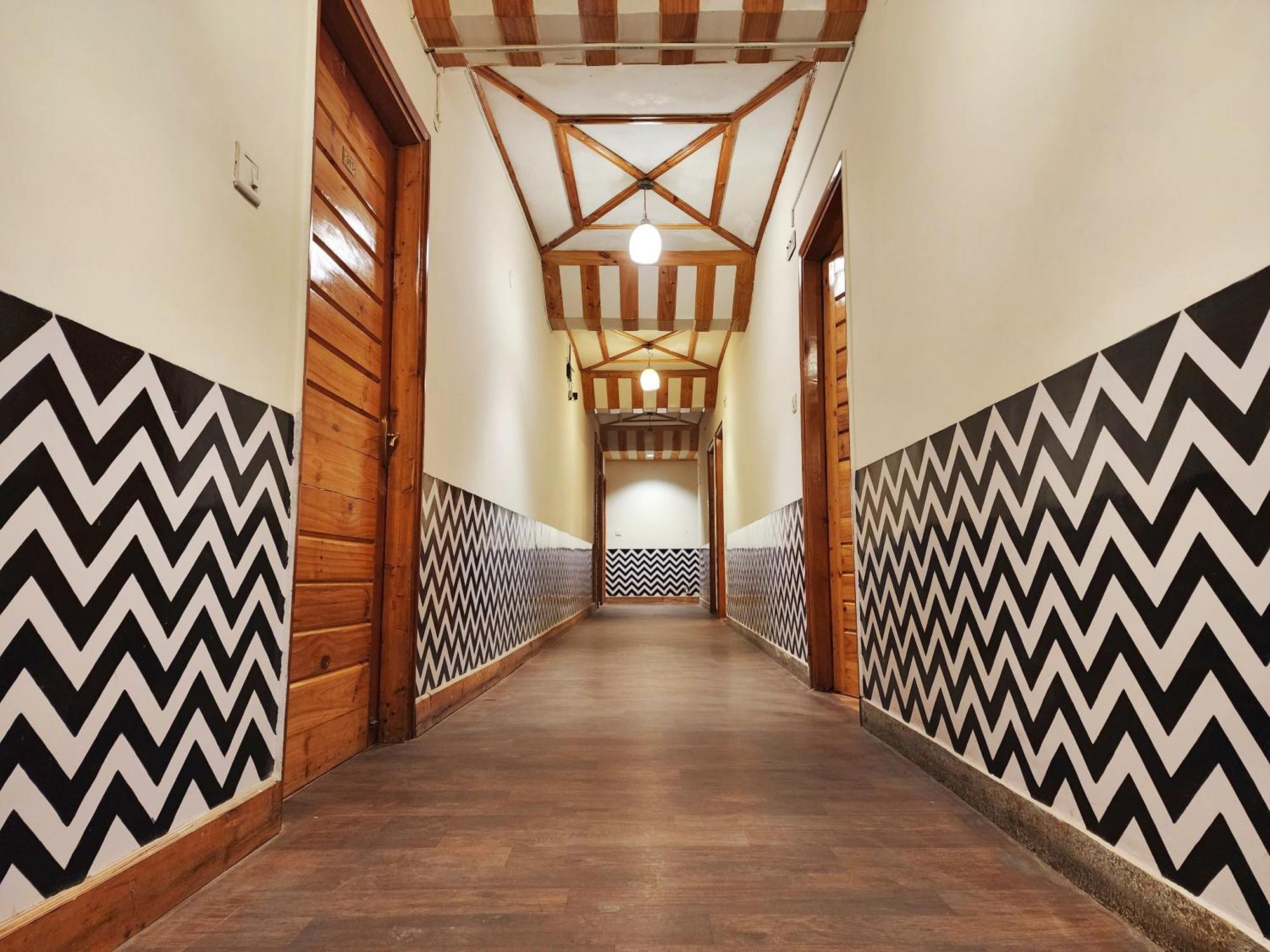 Hotel Pineview Shimla Exterior foto