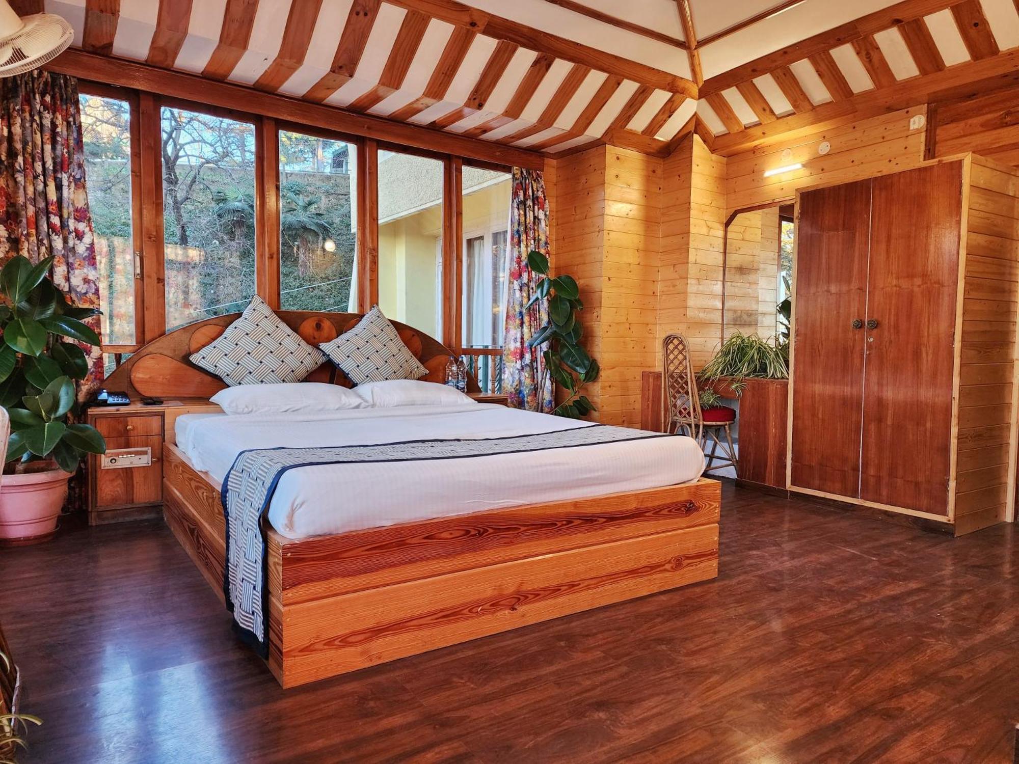 Hotel Pineview Shimla Exterior foto