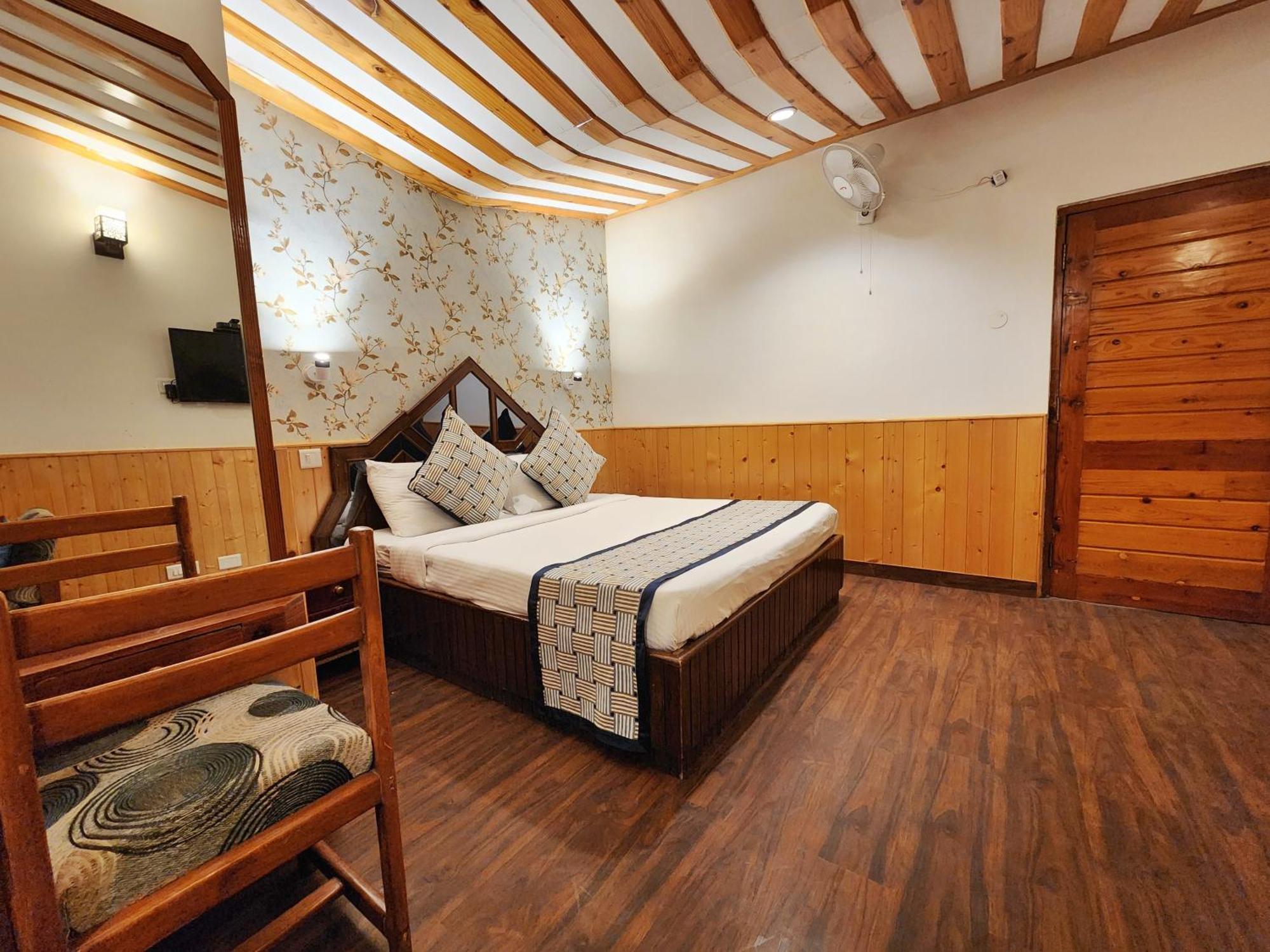 Hotel Pineview Shimla Exterior foto